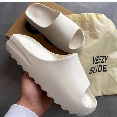 chinelo yeezy original|yeezy shoes stockx.